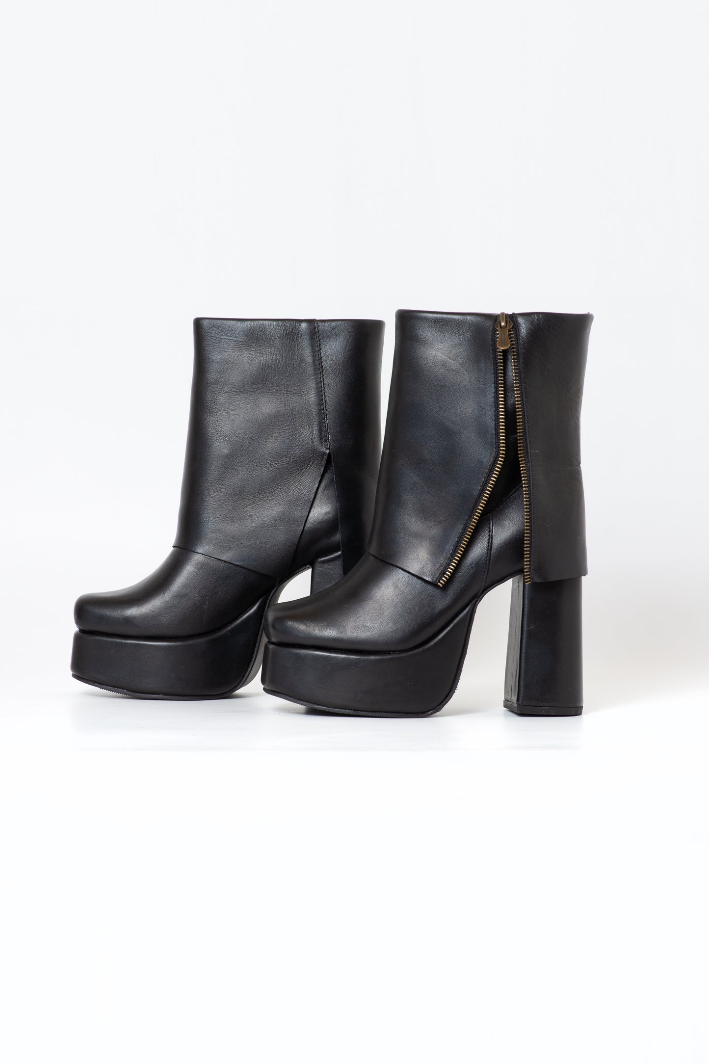 BOTIN CRISTY INV26