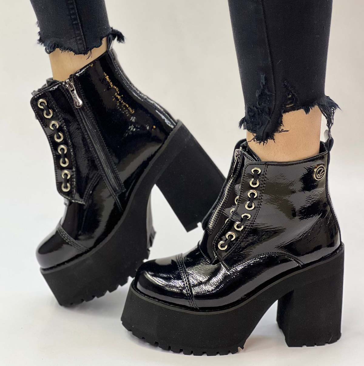 BOTIN MIA - Main Image