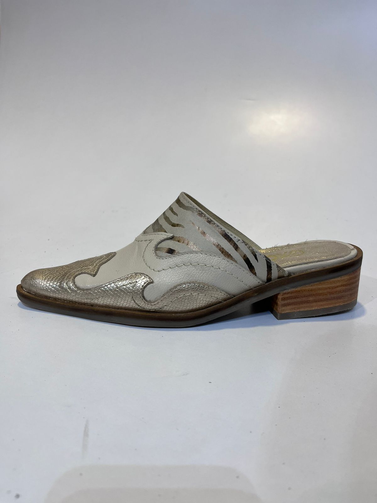 PUNTILLA SILVI PR25