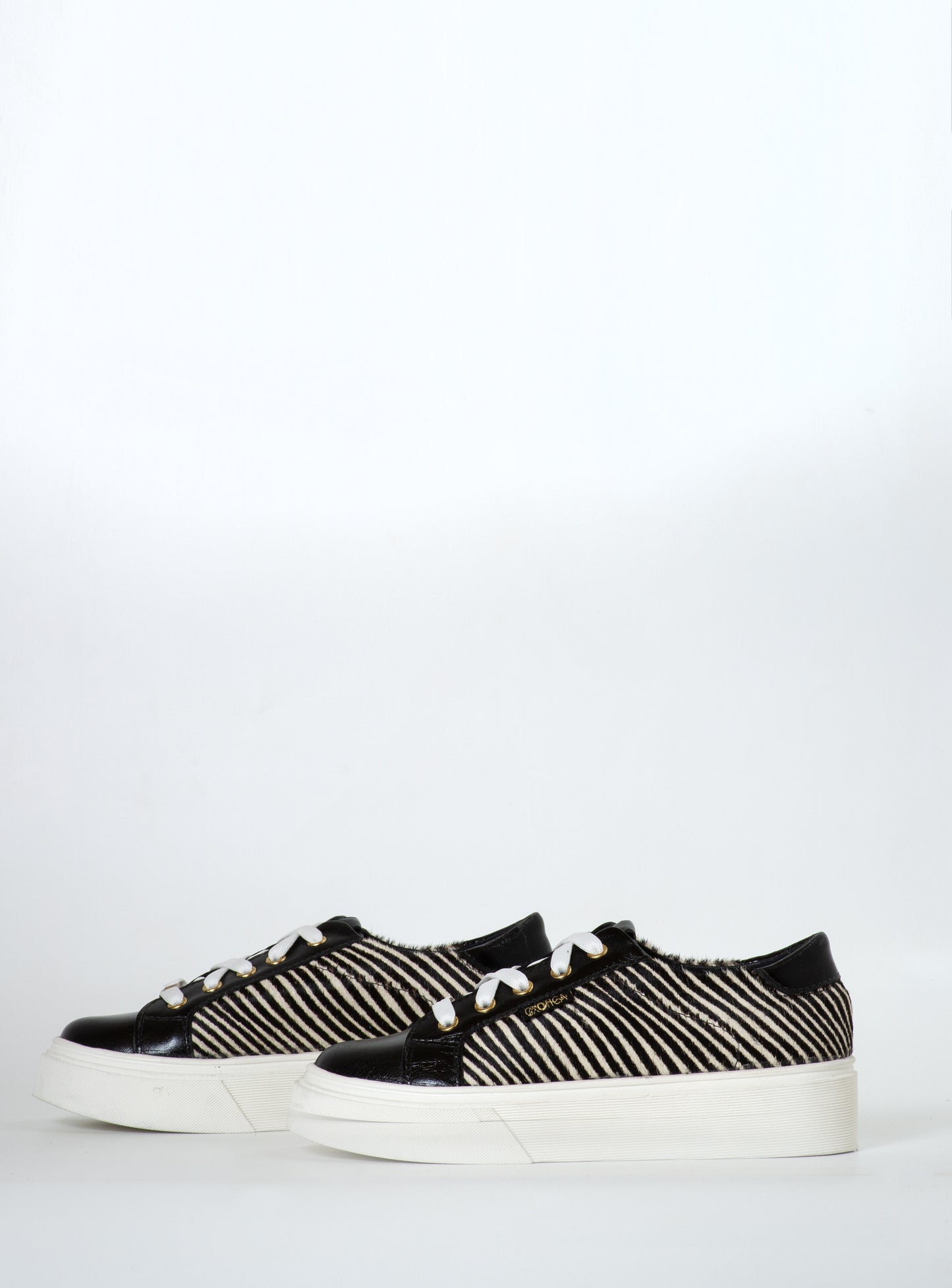 ZAPATILLA TAIRA INV26
