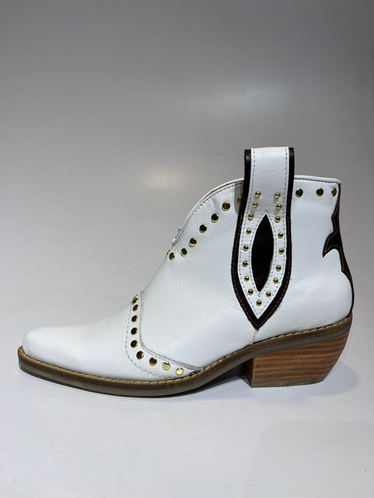 BOTIN CECILIA PR25