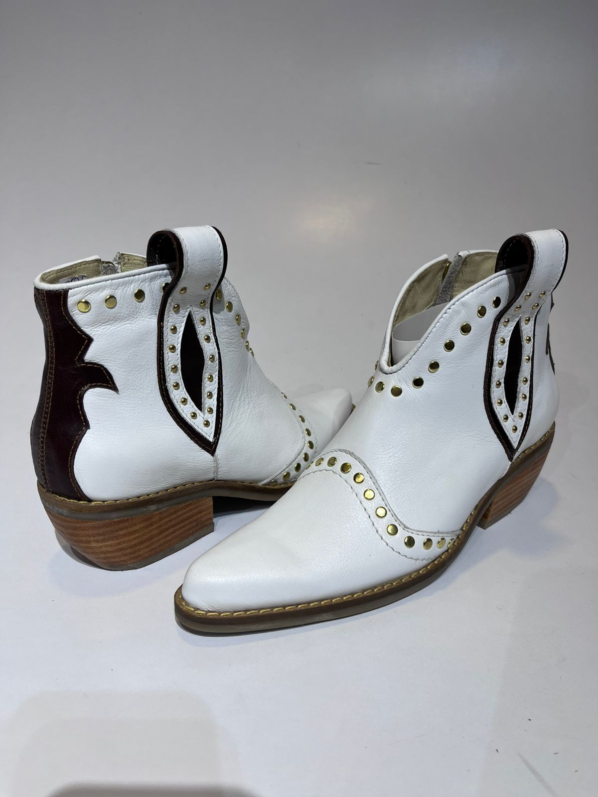 BOTIN CECILIA PR25
