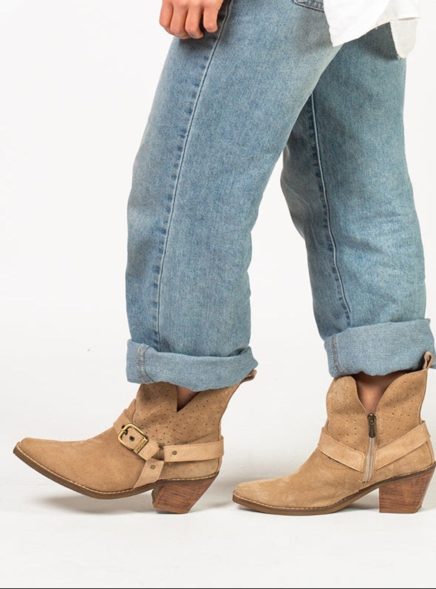BOTIN ABRIL PR25