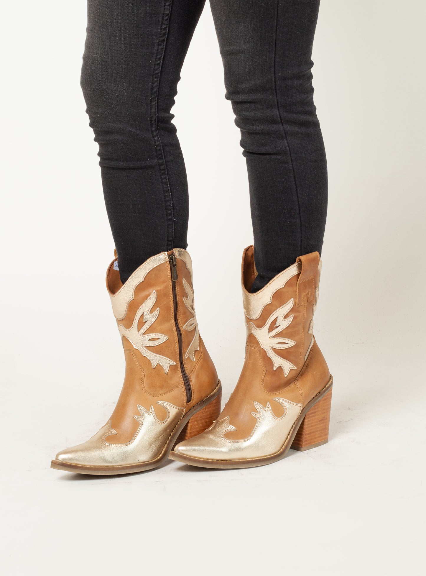 BOTA DANAE INV26