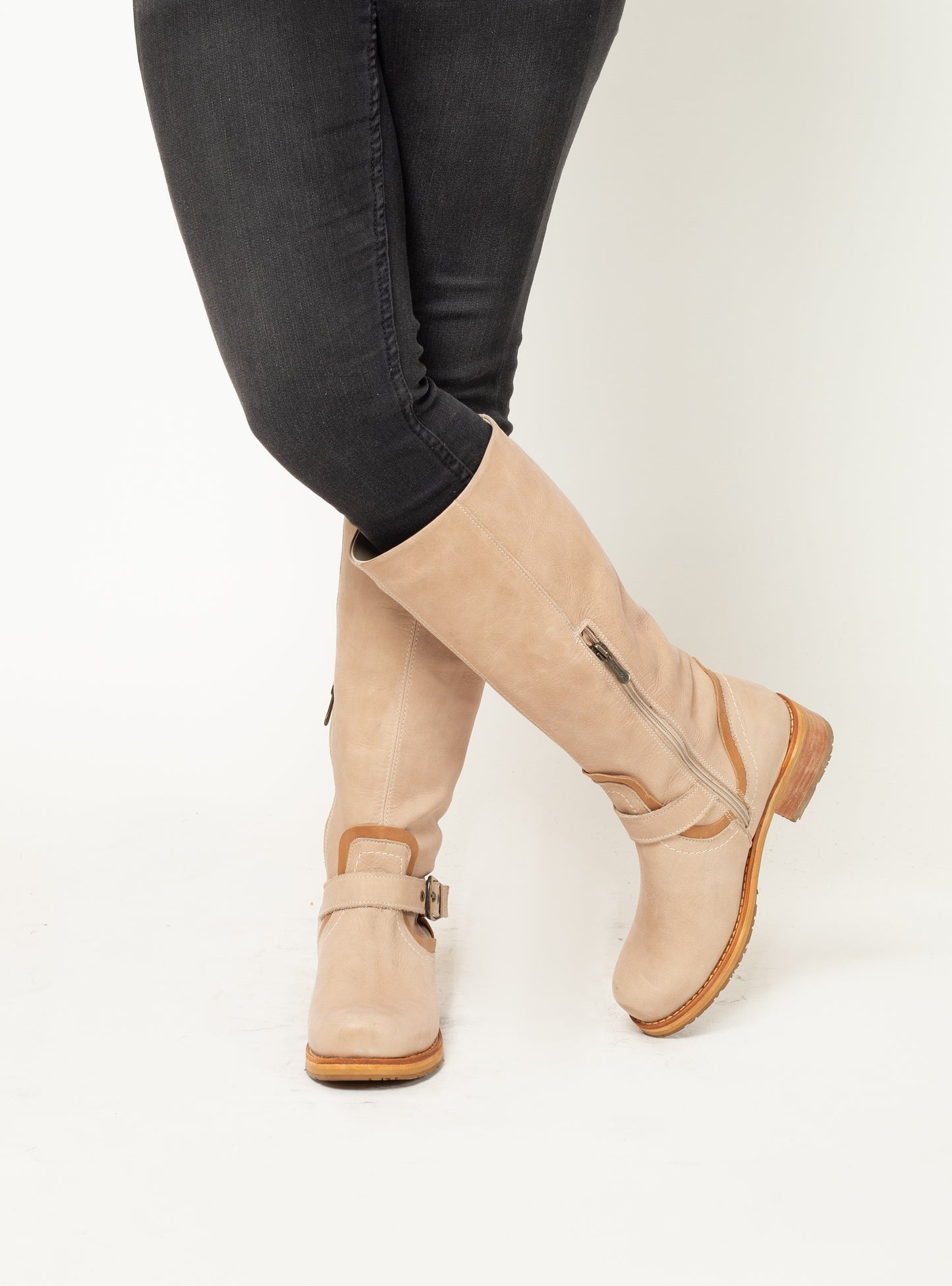 BOTA KAREN INV26