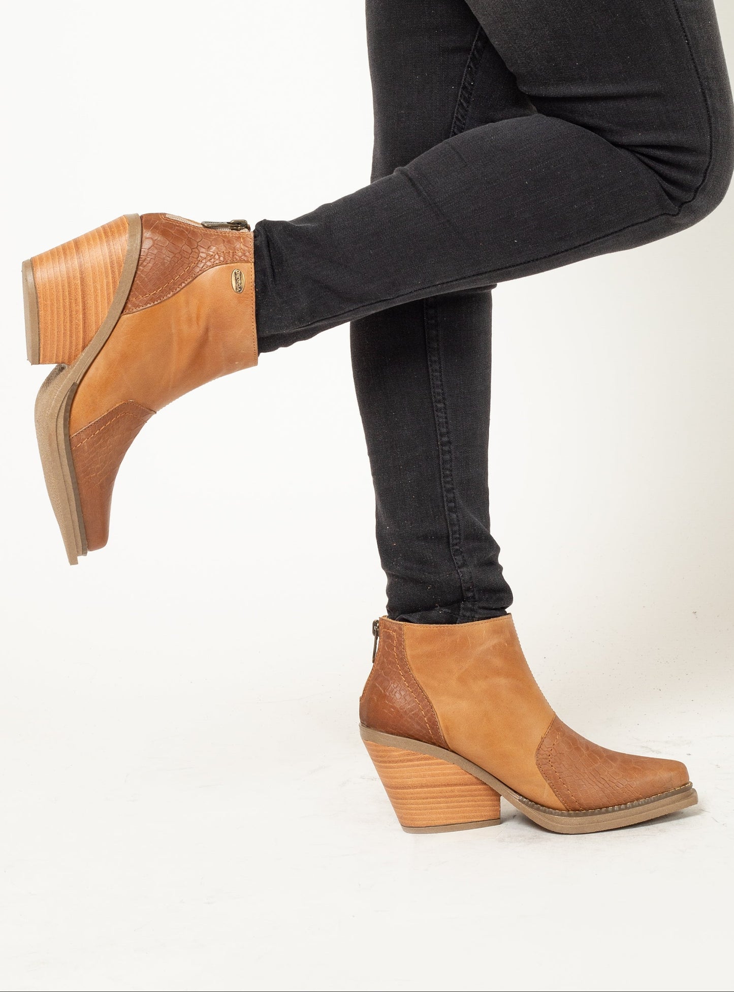 BOTIN LAILA INV26