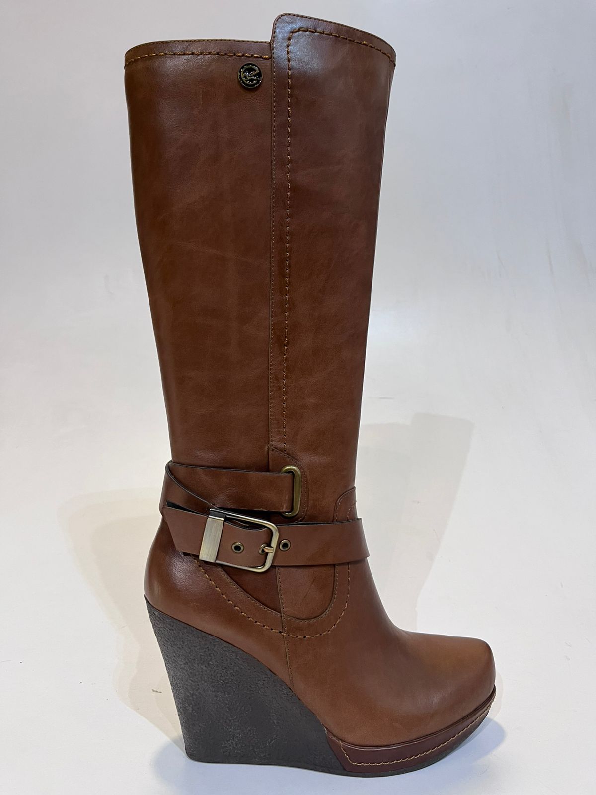 BOTA LEONOR