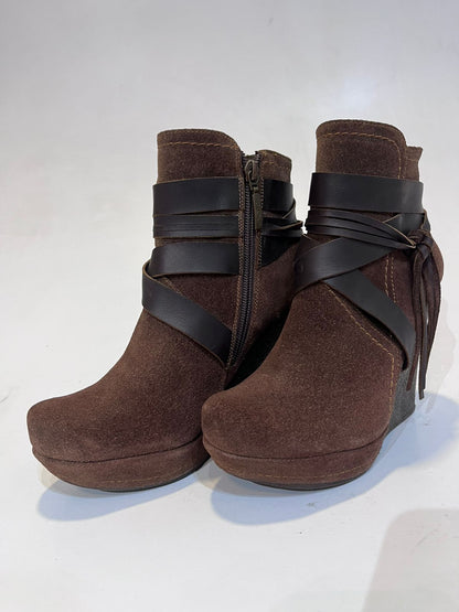 BOTIN MILEY