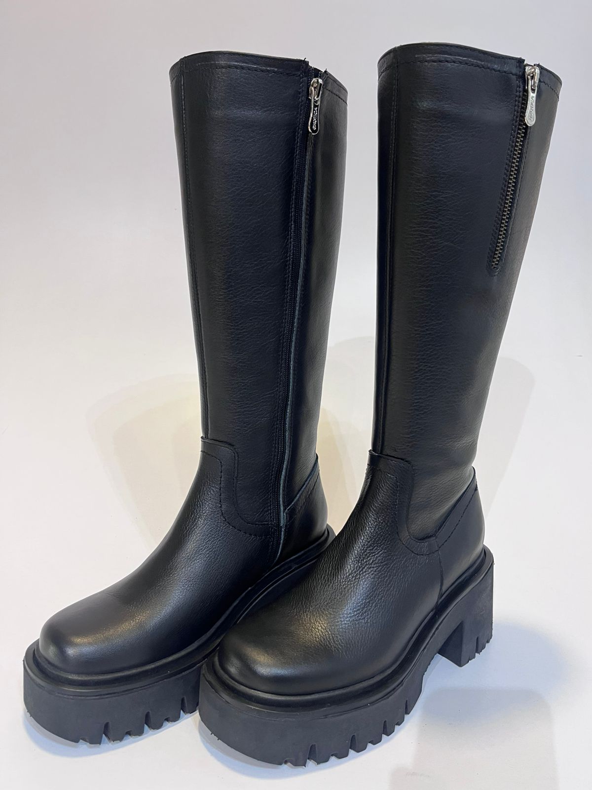 BOTA RENATA
