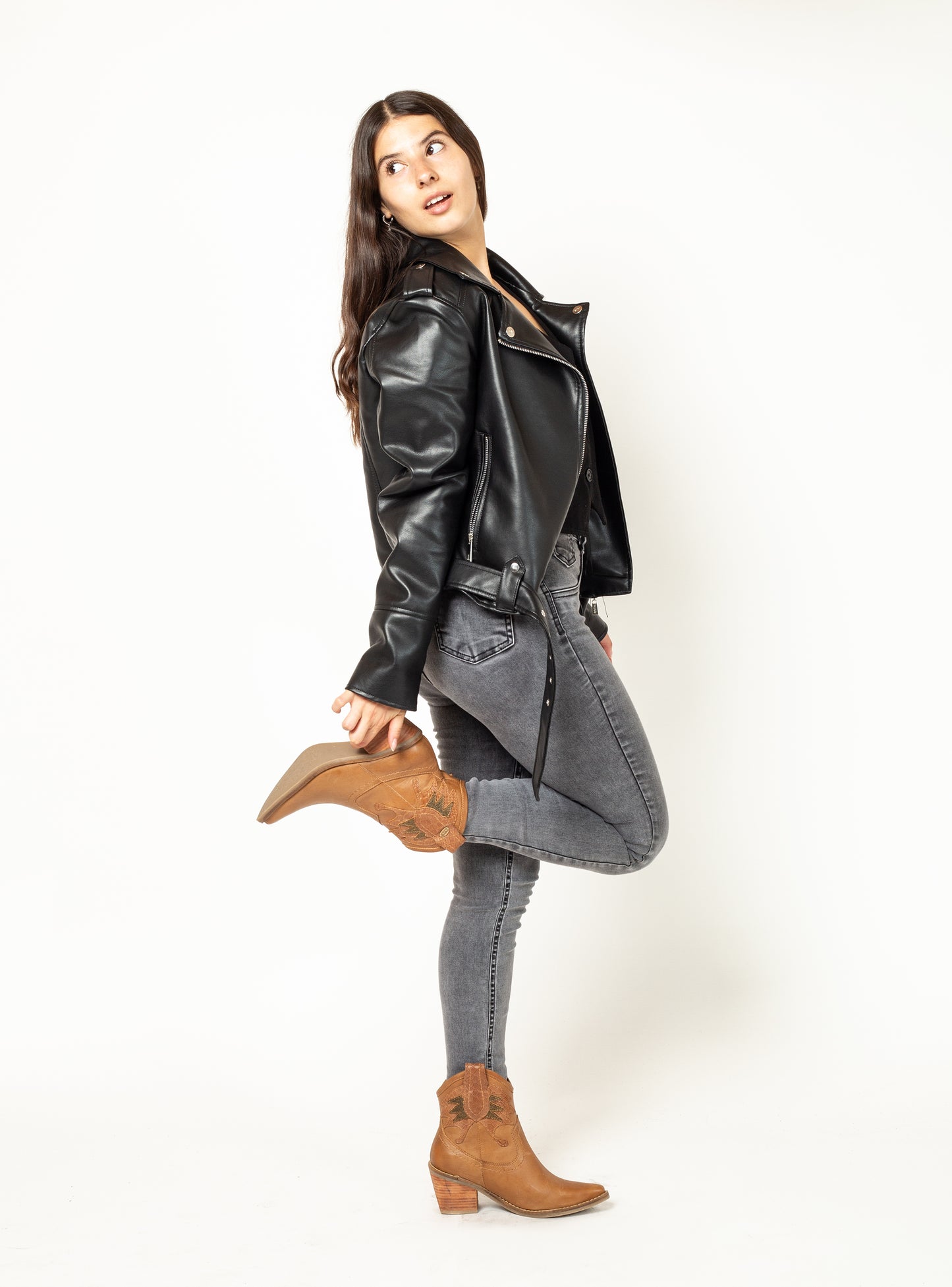 BOTIN SALLY INV26