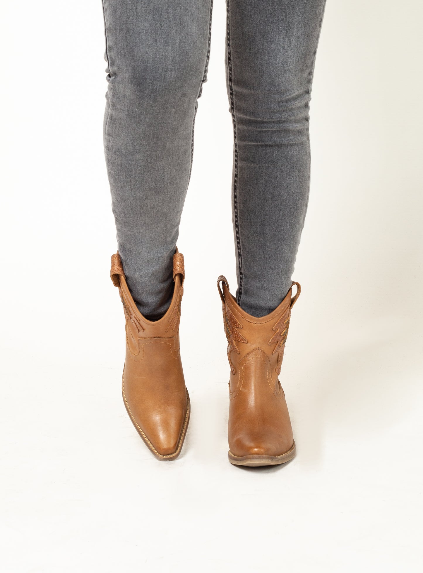 BOTIN SALLY INV26