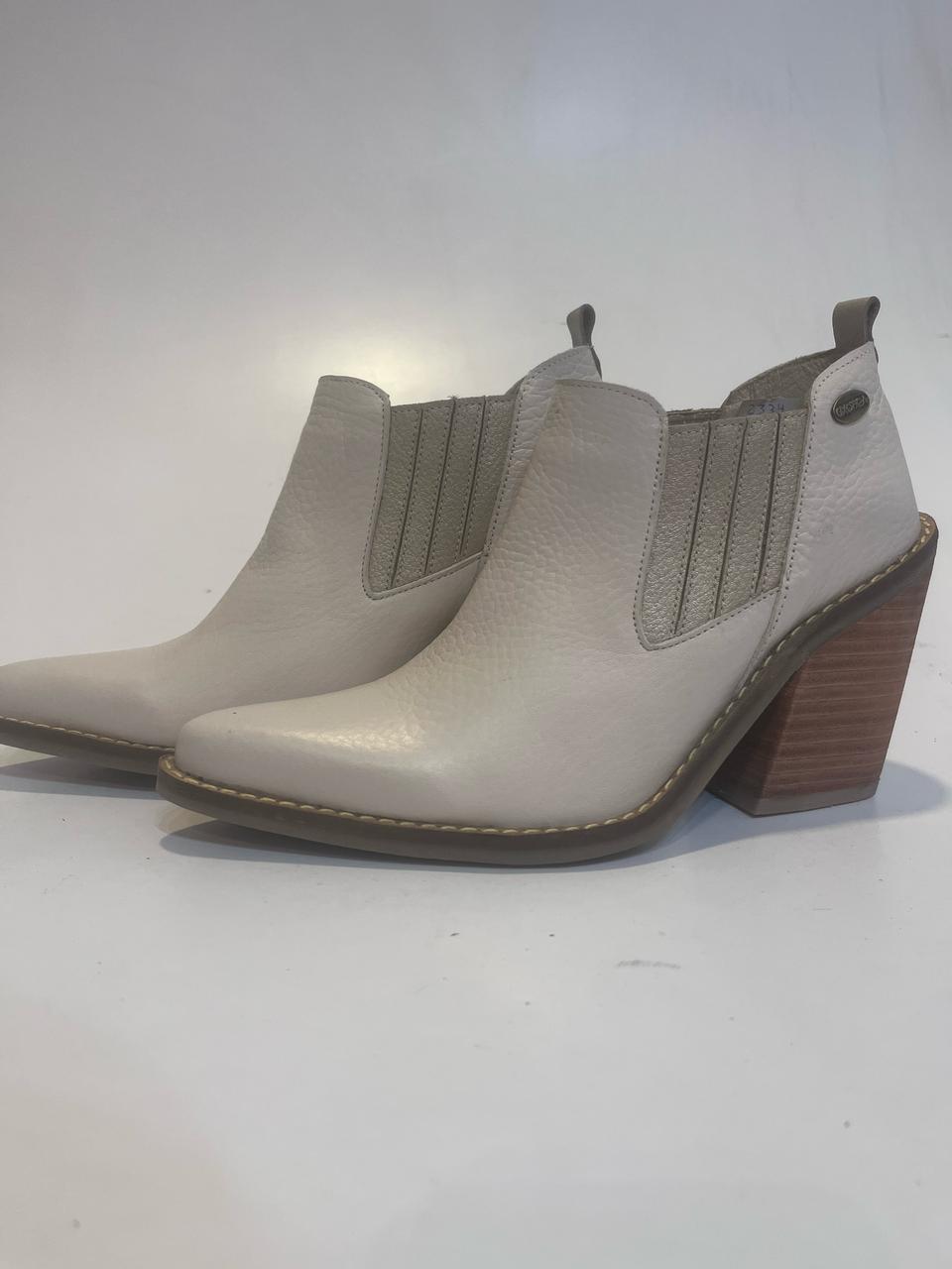 BOTIN SUSAN