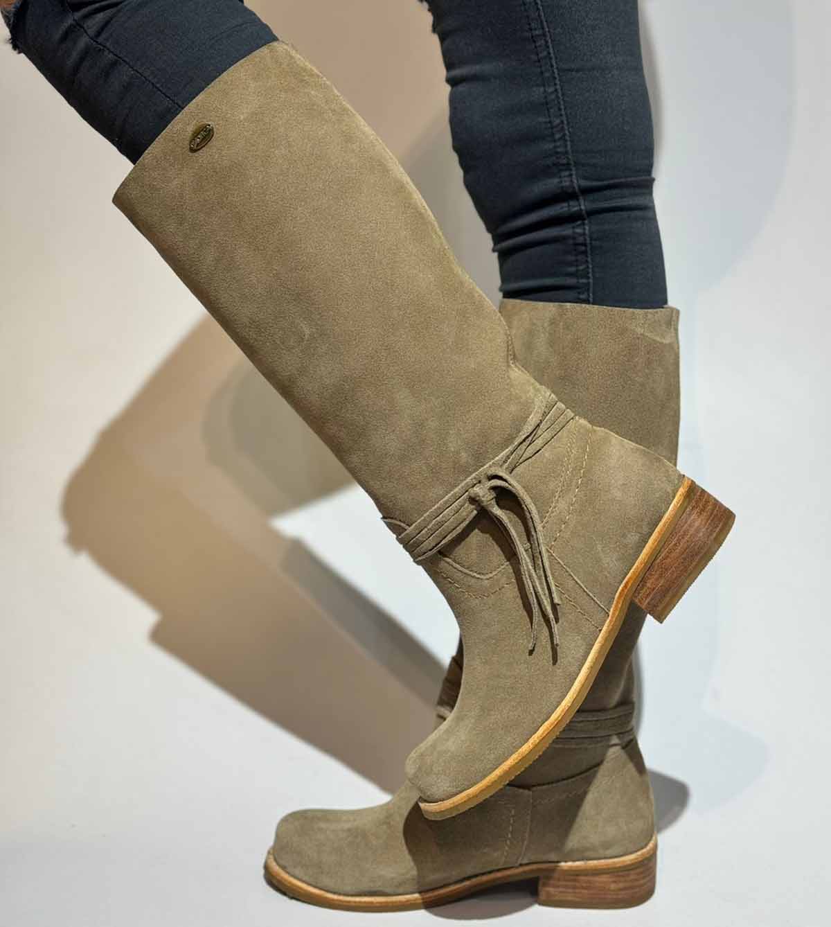 BOTA VALERIA